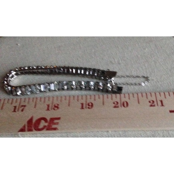 Classic Crystal Tennis Bracelet - Picture 5 of 7